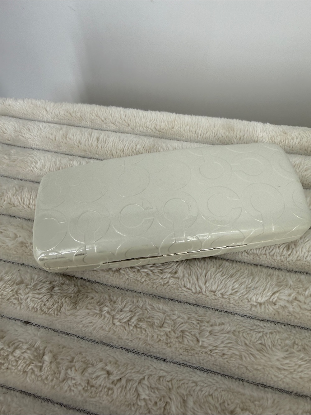 Coach Hardshell Eyeglasses case - Picture 5 of 10